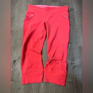 Athleta Relay Capri running leggings Women’s Workout Pants Reflective Mesh M